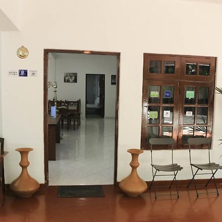 Yoho Travellers Residence Kandy Exteriör bild