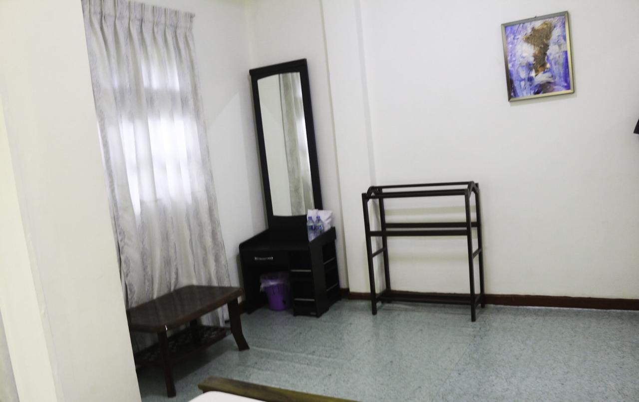 Yoho Travellers Residence Kandy Exteriör bild
