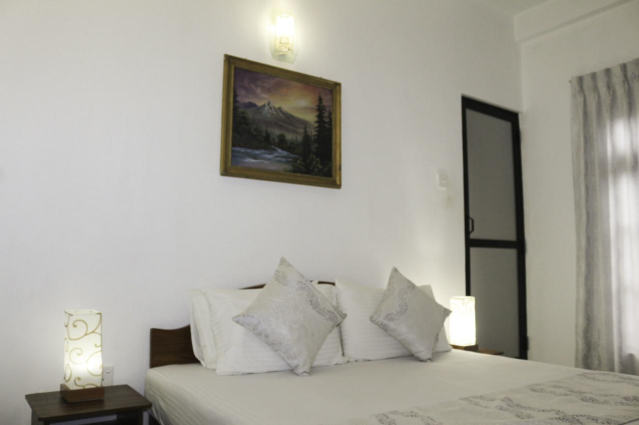 Yoho Travellers Residence Kandy Exteriör bild