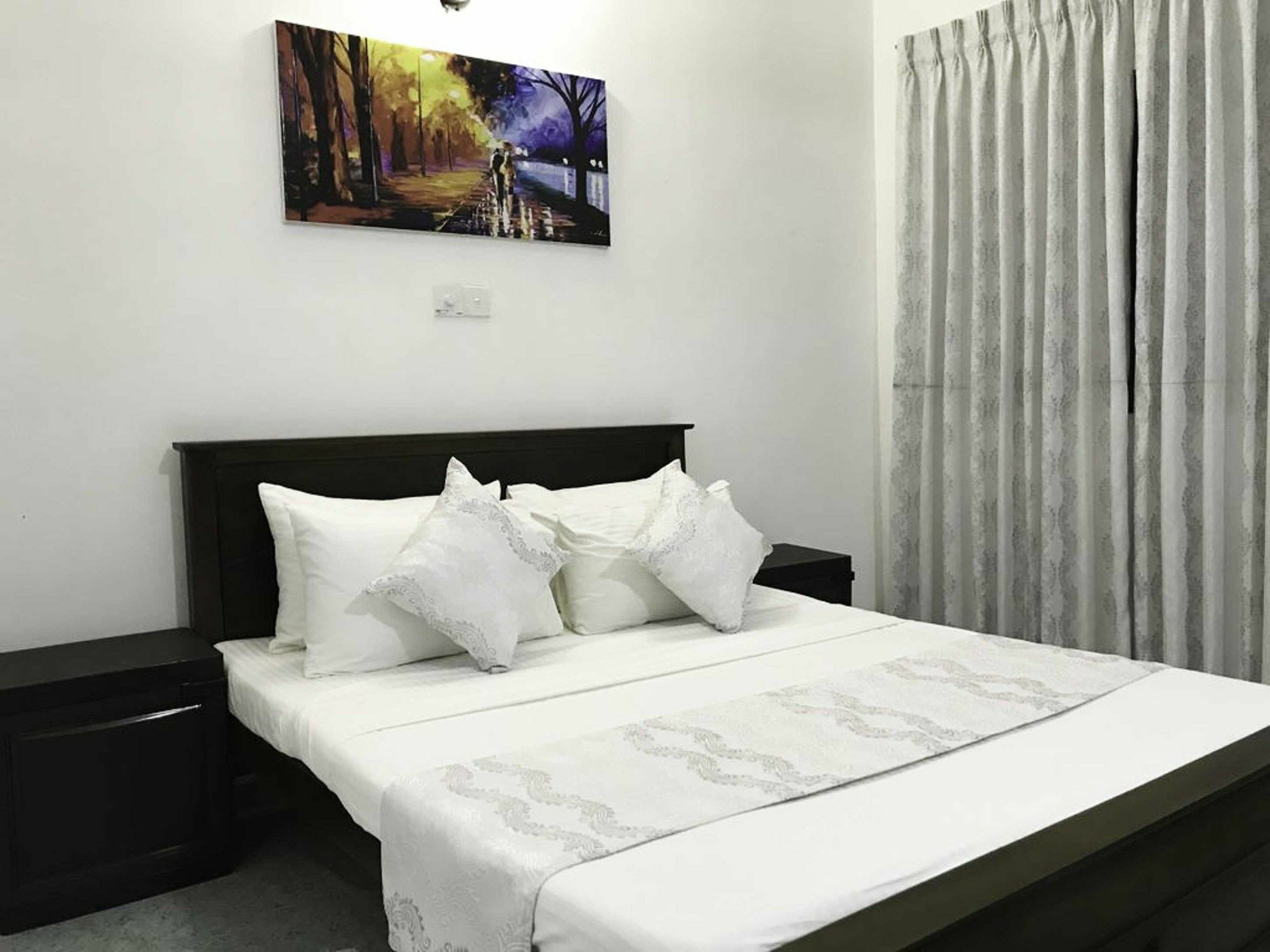 Yoho Travellers Residence Kandy Exteriör bild